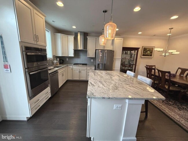 Building Photo - 321 Hendrix Ave