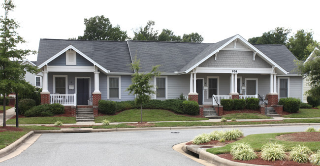 Foto del edificio - The Townhomes at Willow Oaks