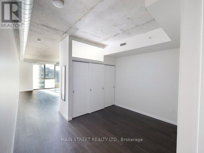 Photo du bâtiment - 170 Bayview Ave