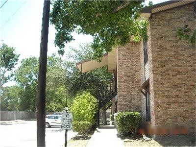 Building Photo - 203 E Watson Dr