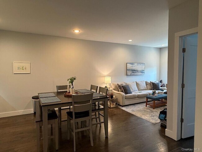 Foto del edificio - 8789 W Main St