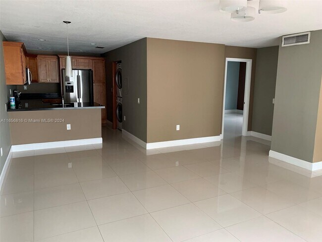 Building Photo - 8460 SW 156th Pl