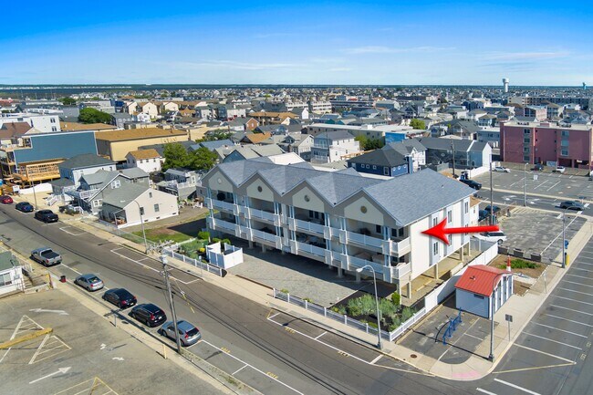 Foto del edificio - 18 Sheridan Ave