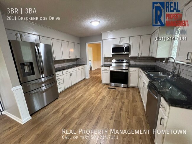 Building Photo - Beautiful 3-Bed 2.5-Bath Home in Little Rock!
