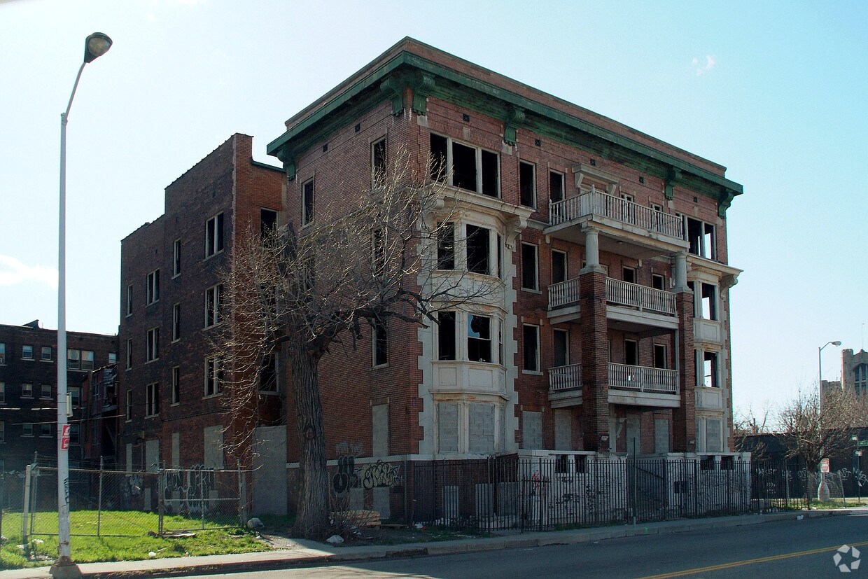 2457 - 2467 Cass Ave - 2457-2467 Cass Ave