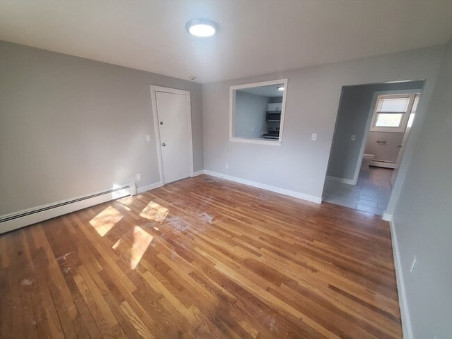 Building Photo - 433 B Sea St