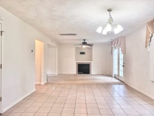 Building Photo - 3707 Latimer Cir