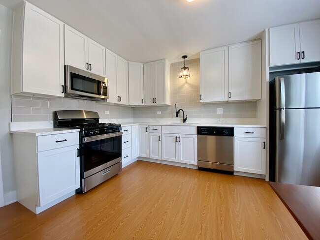 Foto del edificio - 6633 N Northwest Hwy