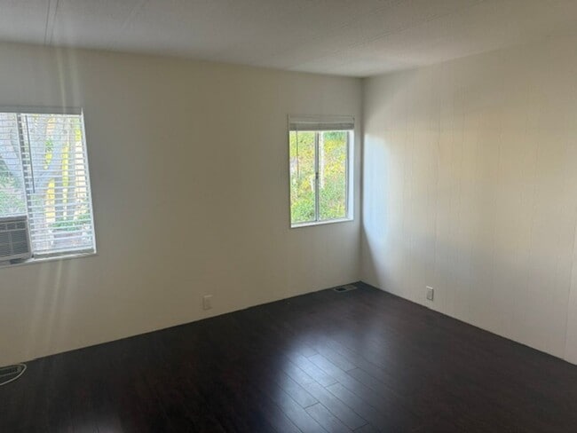 Foto del edificio - Charming 2BD/2BA Home in Sought-After Camarillo Springs Community!