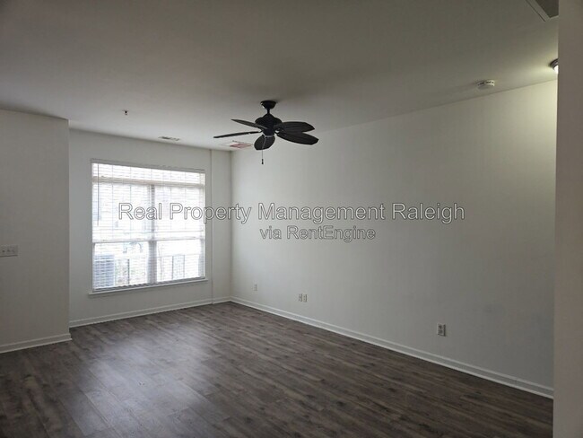 Foto del edificio - 8631 Neuse Club Ln