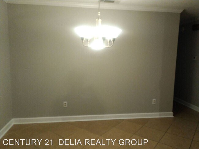 Foto del edificio - 4 br, 2 bath House - 1817 Woodlawn St.
