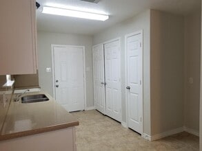 Building Photo - 3319 Angel Ln