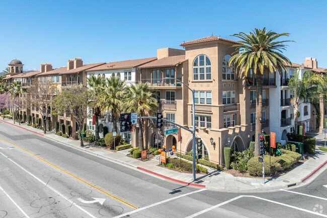 Photo - Raincross Promenade Apartments