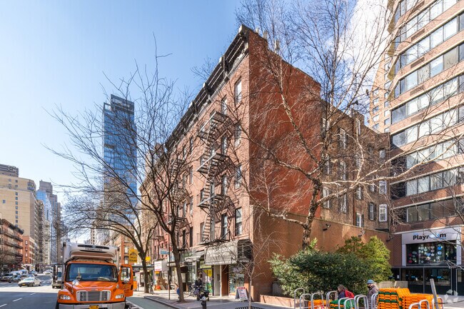 Exterior - 1435 1st Ave