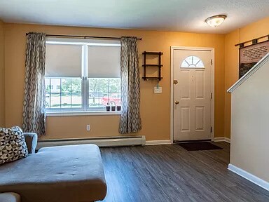 LivingRoom - 49 Harvell St