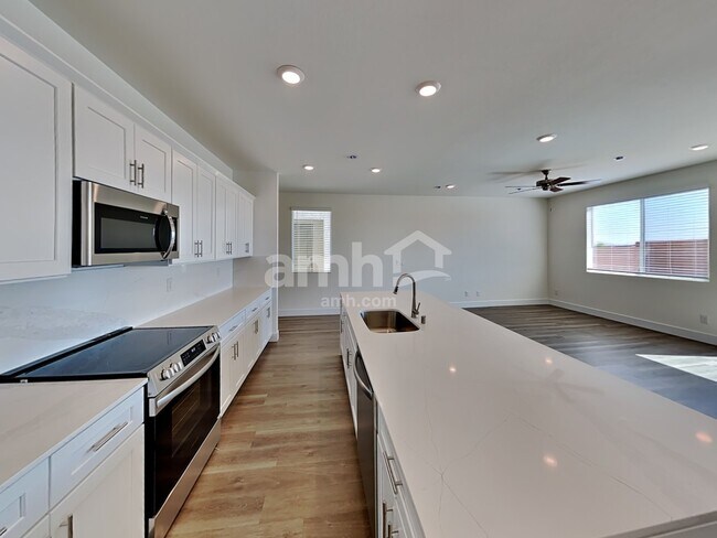 Foto del edificio - 10188 Mountain Crest St