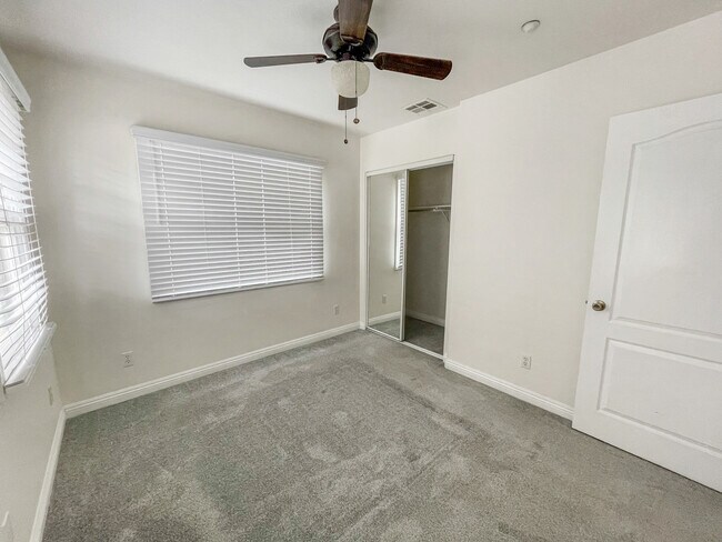 Building Photo - 138 S Bonnie Ave