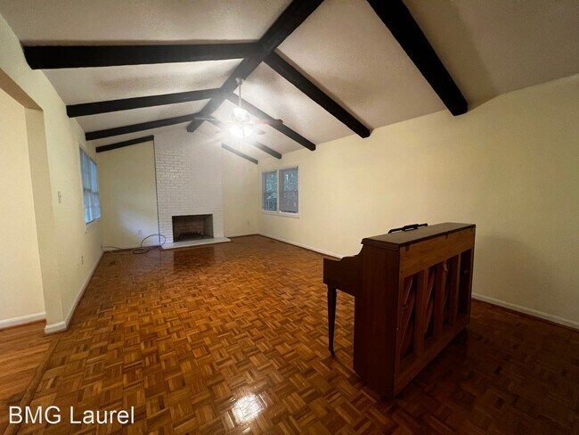 Foto del edificio - 4 br, 2.5 bath House - 2600 Baywood Ct