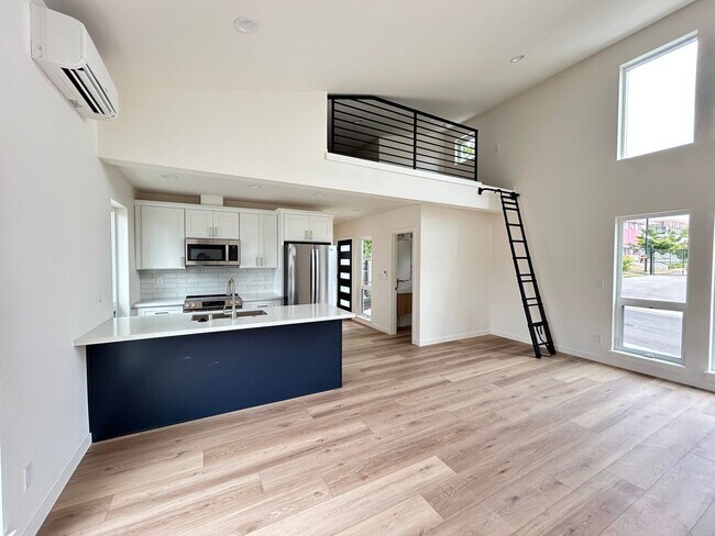 8024 - 8024 Apartment