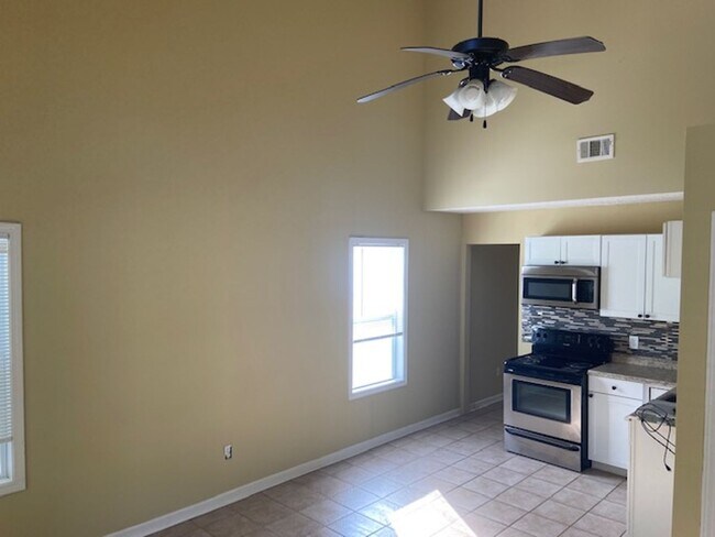 Building Photo - 306 Countryview Cove