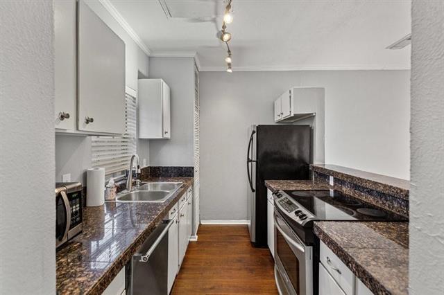 Foto del edificio - 3818 N Hall St