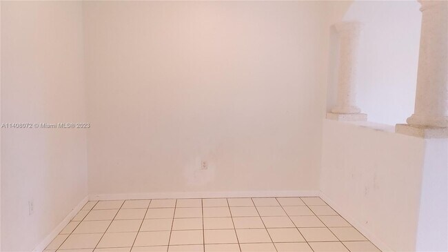 Foto del edificio - 2871 SE 15th Rd