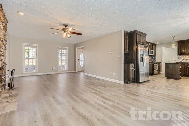 Foto del edificio - 530 N Oakland Cir