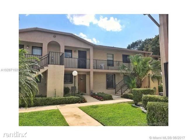 Foto principal - 9485 Boca Cove Cir