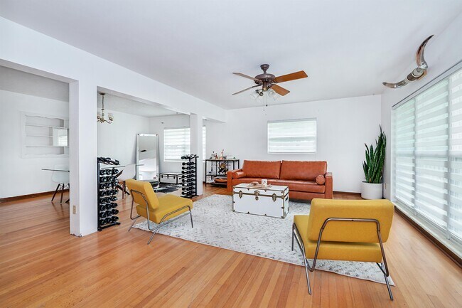 Foto del edificio - 3123 Raven Rd