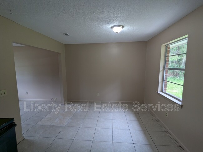 Building Photo - 7115 E Oglethorpe Hwy
