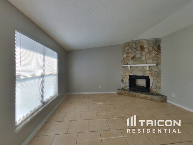 Foto del edificio - 2356 Sharon Lake Dr