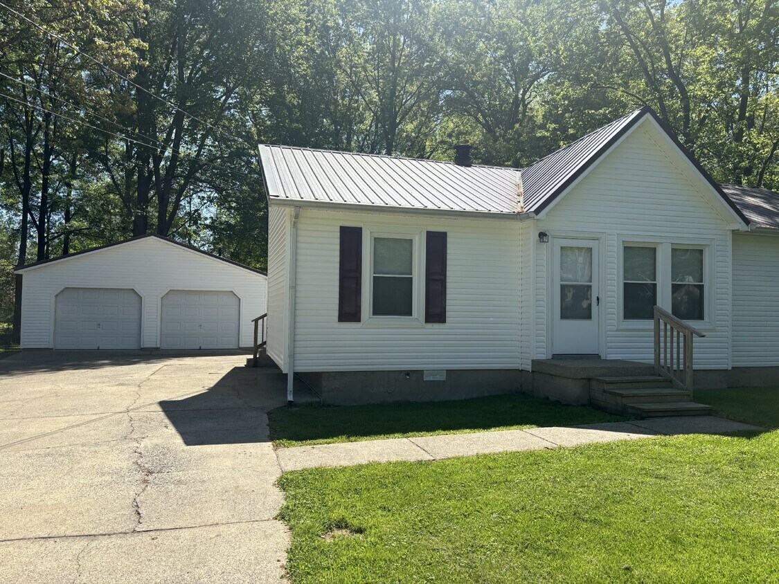 Foto principal - 545 Roselawn Dr