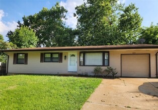 Building Photo - 809 Bordeaux Ct
