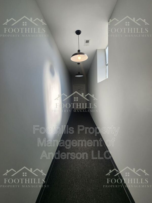 Foto del edificio - 216 N Main St