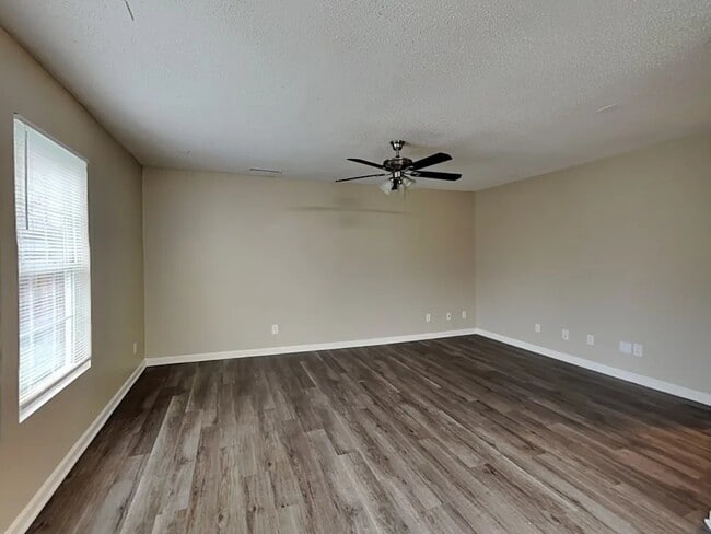 Building Photo - 1590 Matthew Allen Cir