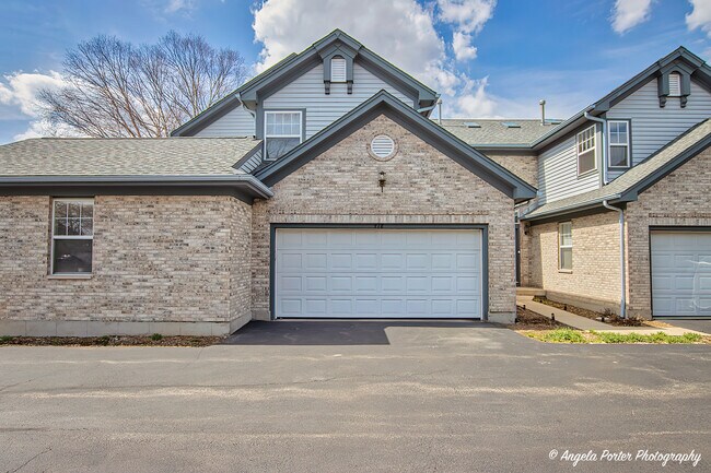 Building Photo - 418 Kresswood Dr