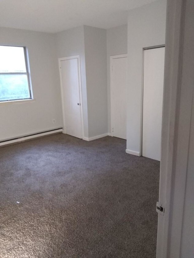 27 Greene Ave Unit 1, Norwich, CT 06360 Apartment for Rent in Norwich