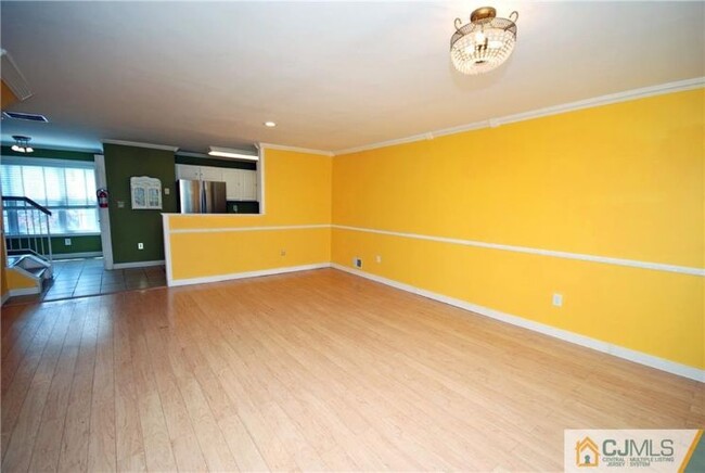 Building Photo - 2007 Ridgeview Ct