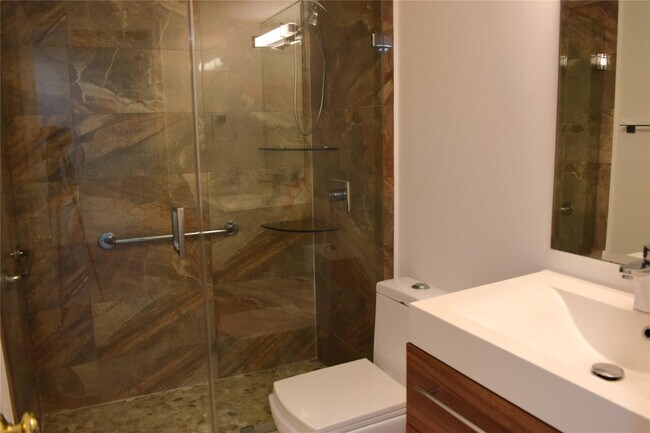 Building Photo - 13250 SW 4th Ct