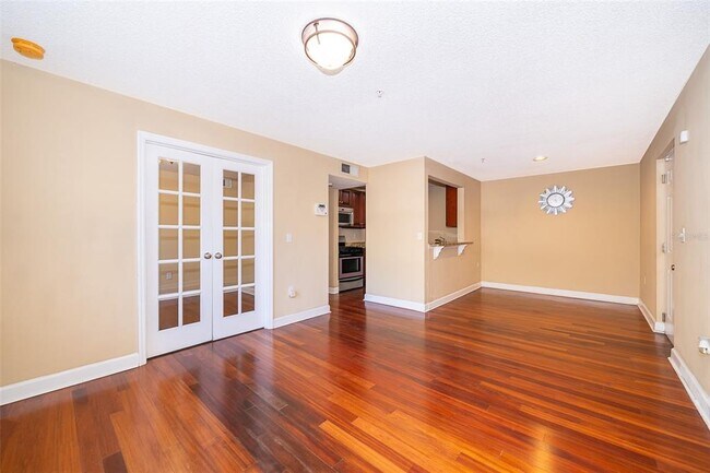Building Photo - 2065 Dixie Belle Dr