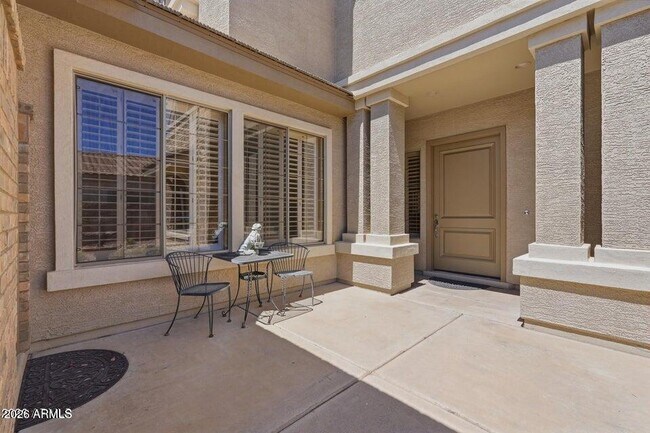 Building Photo - 900 W Macaw Dr