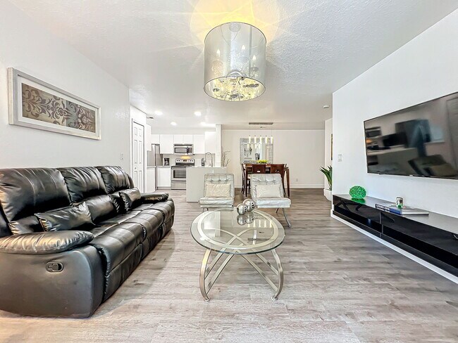 Foto del edificio - Seurat Street, Orlando, FL 32819 - 4 BR 2 BA condo