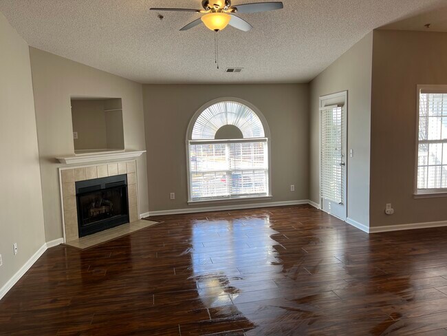Foto del edificio - 3708 Cotswold Terrace