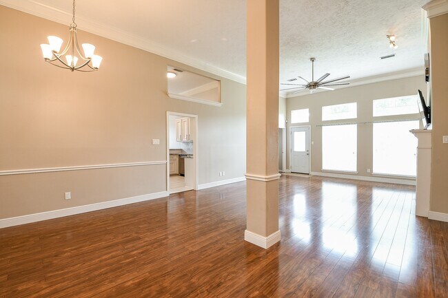 Building Photo - 21818 Windsor Castle Dr