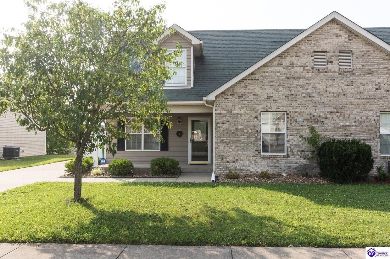 Primary Photo - 212 Applewood Ln
