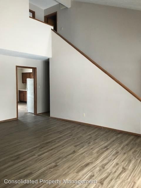 Building Photo - 302 W Charter Dr