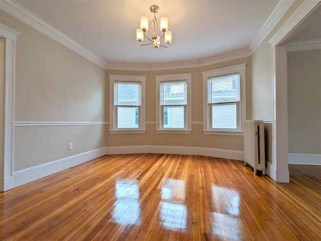 Building Photo - 32 Trowbridge St