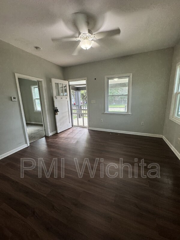 Building Photo - 1527 S Lulu St