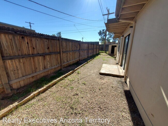3 br, 2 bath House - 3770 E Shepherd Place - 4