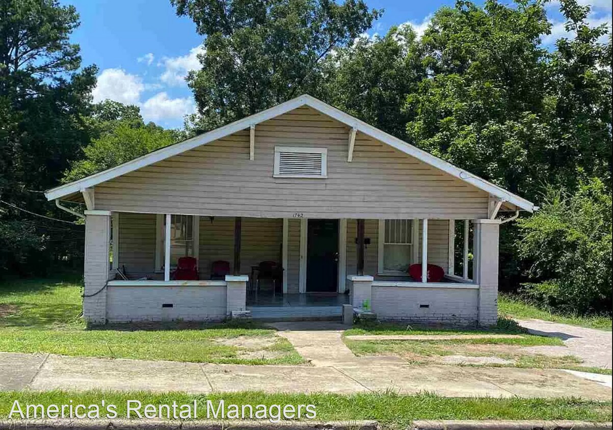 3 br, 1 bath House 1742 Linthicum Street House Rental in Birmingham